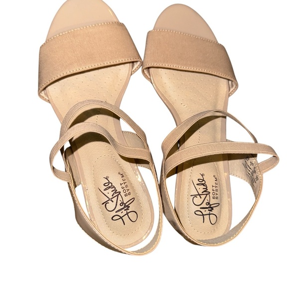 LifeStride Women's Yolo Wedge Sandal - Picture 3 of 7